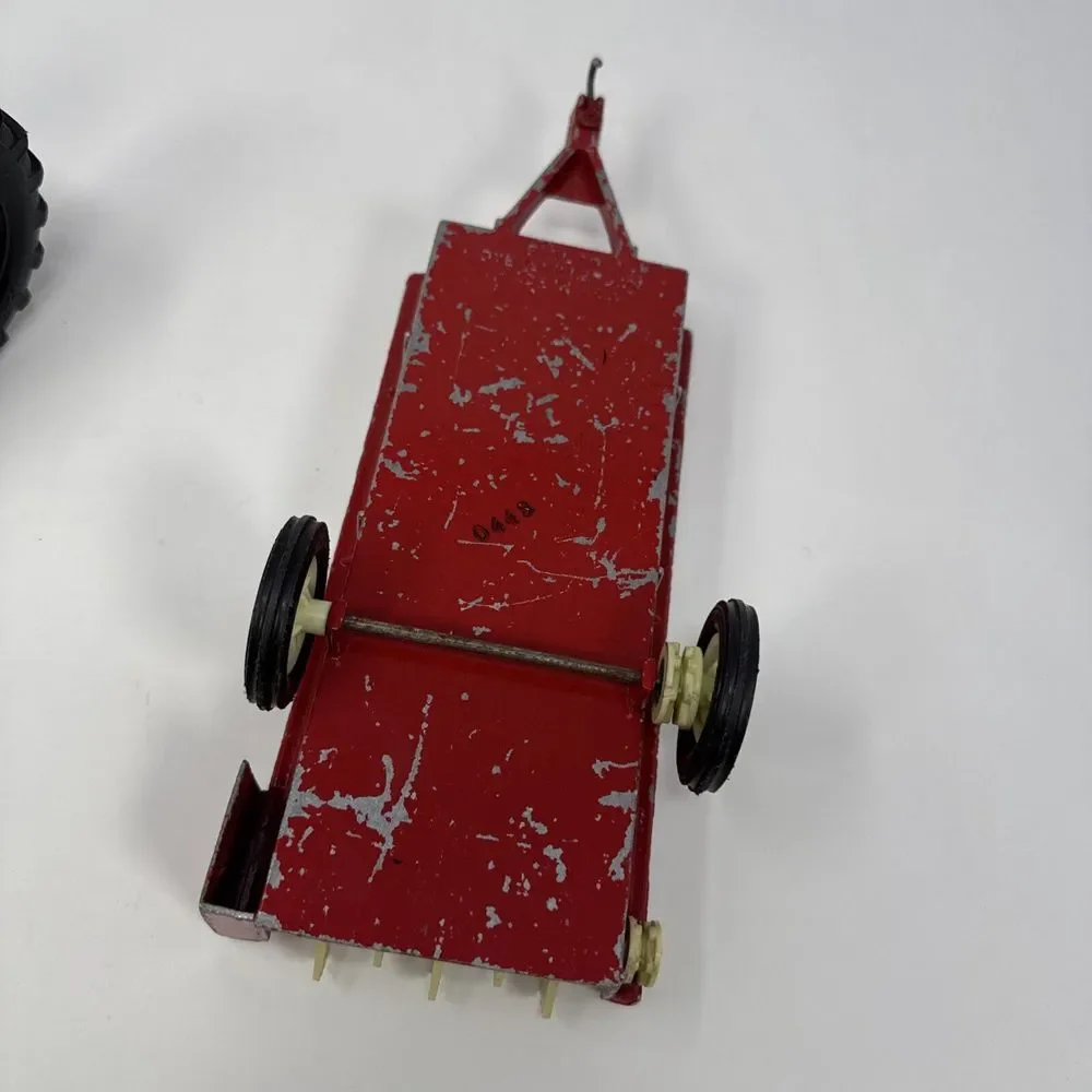 Vtg Red Farm Tractor The ERTL Co STK 415 International Metal and‎ Wagon